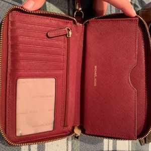 100% Authentic Michael Kors Wrislet Wallet